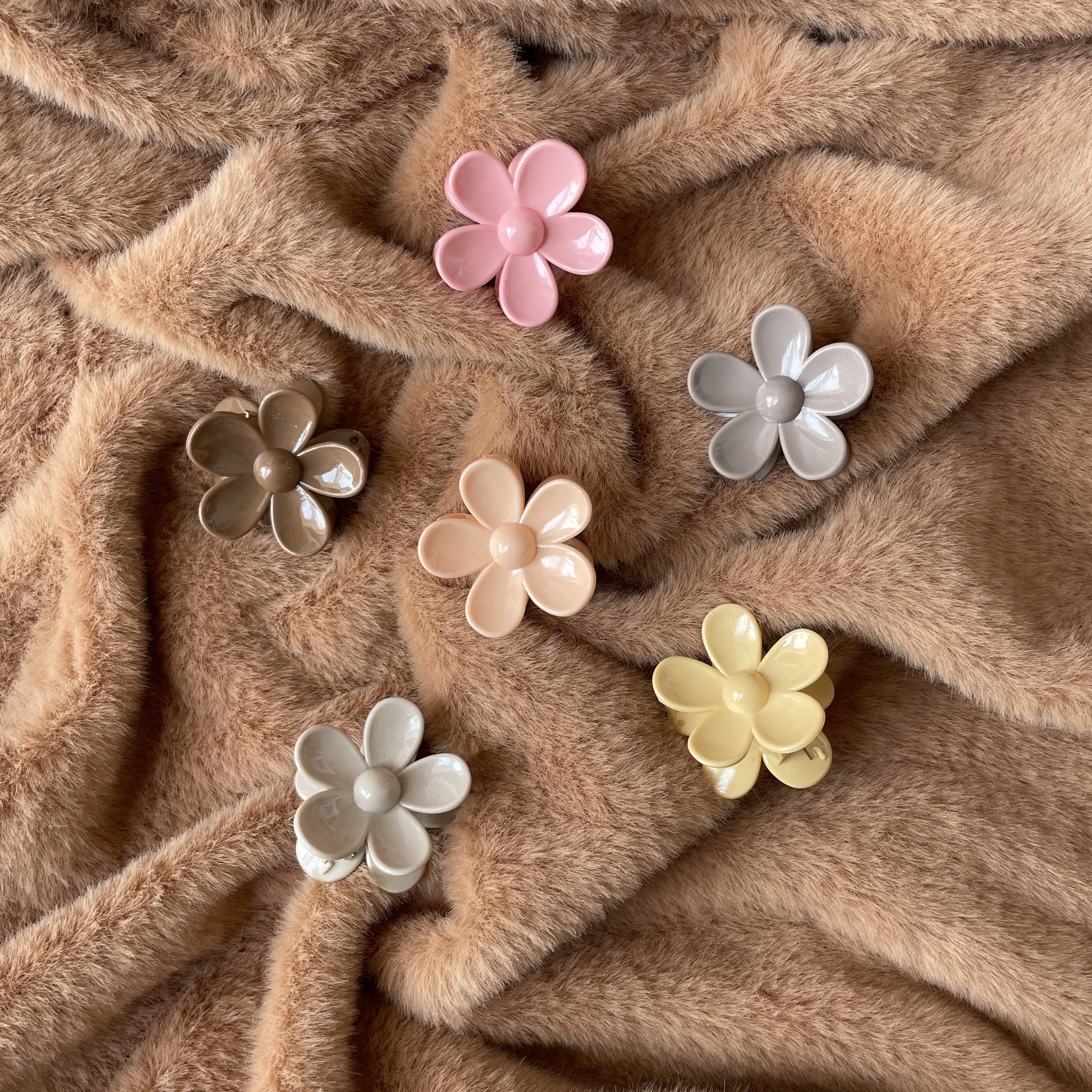 Flower Small Claw Clip